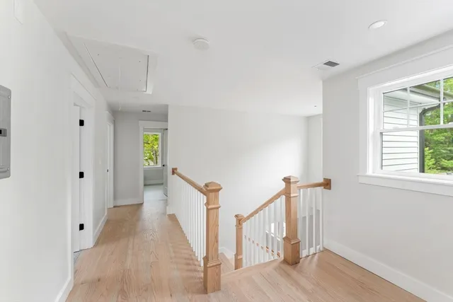 $989,900 | 5 Holmes Drive, Holden, MA 01520