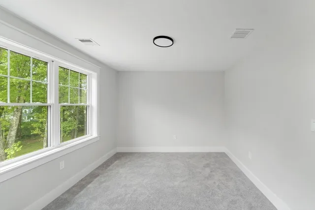 $989,900 | 5 Holmes Drive, Holden, MA 01520