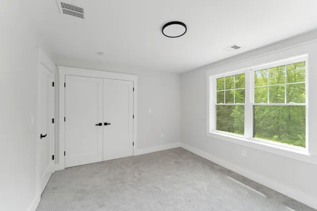 $989,900 | 5 Holmes Drive, Holden, MA 01520