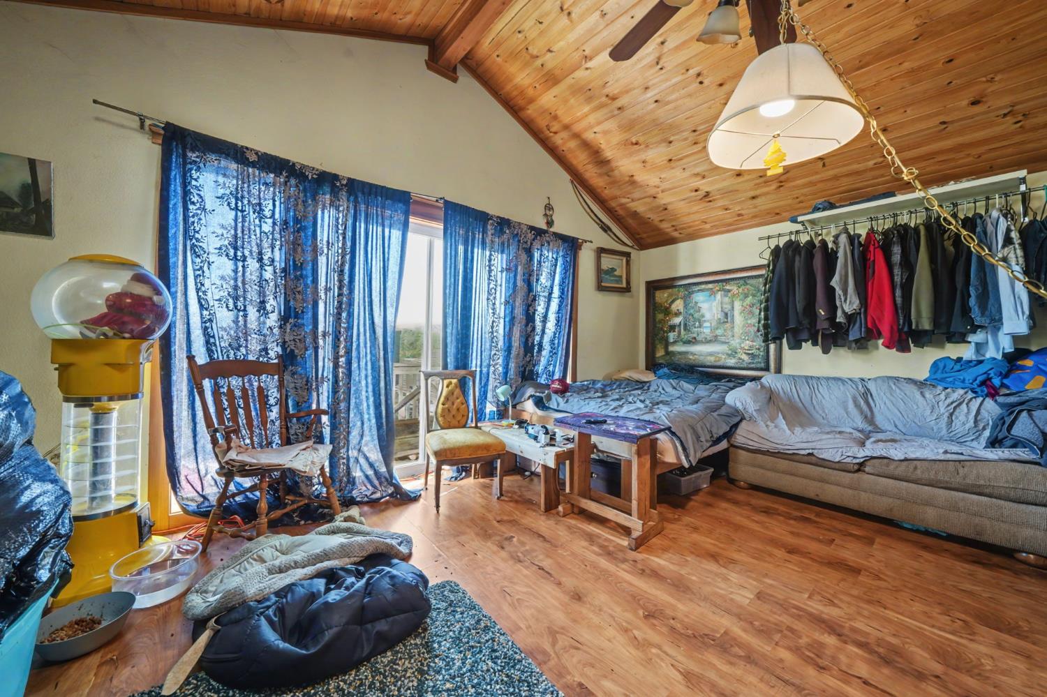 411 Rex Avenue Jackson, CA 95642 - Photo 62 of 72 a living room with furniture and wooden floor