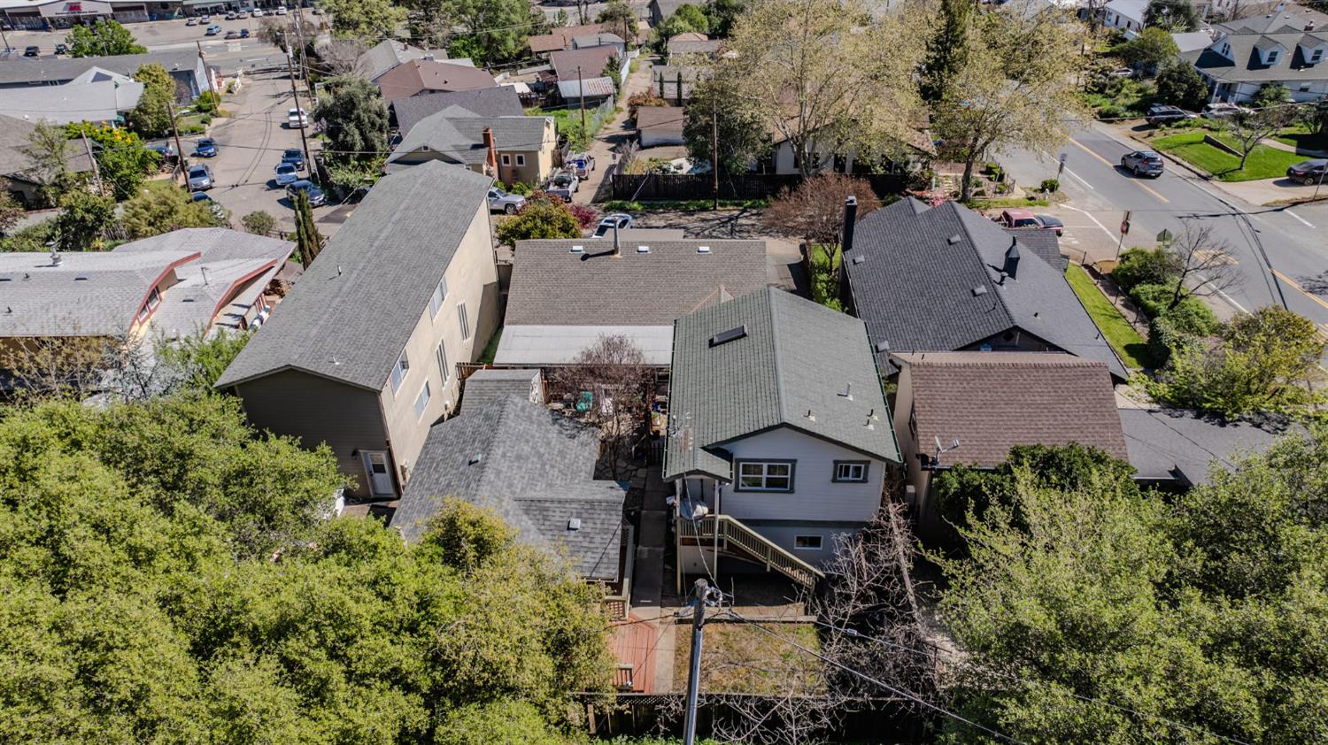 411 Rex Avenue Jackson, CA 95642 - Photo 70 of 72 an aerial view of houses with outdoor space
