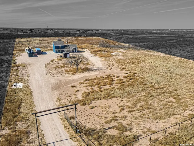 $335,000 | 2381 County Road, Stanton, TX 79782