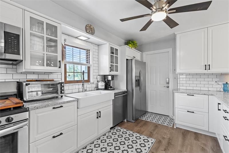 3440 McRoberts Road Pittsburgh, PA 15234 - Photo 14 of 37 Gallery Image 14