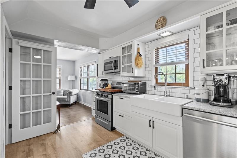 3440 McRoberts Road Pittsburgh, PA 15234 - Photo 15 of 37 Gallery Image 15