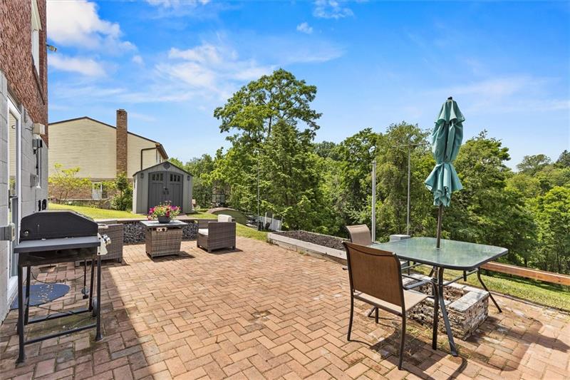 3440 McRoberts Road Pittsburgh, PA 15234 - Photo 32 of 37 with built-in fire pit