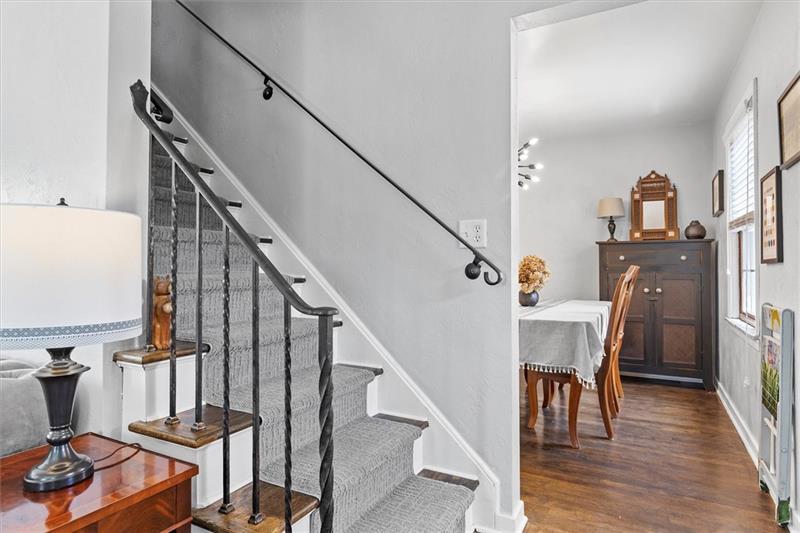 3440 McRoberts Road Pittsburgh, PA 15234 - Photo 4 of 37 Gallery Image 4