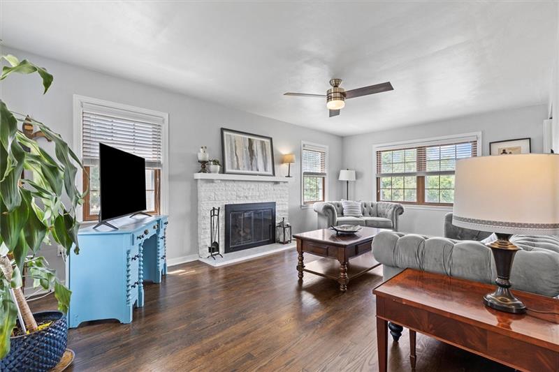 3440 McRoberts Road Pittsburgh, PA 15234 - Photo 5 of 37 Gallery Image 5