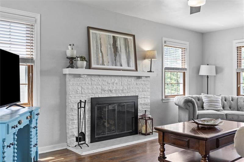 3440 McRoberts Road Pittsburgh, PA 15234 - Photo 6 of 37 Gallery Image 6