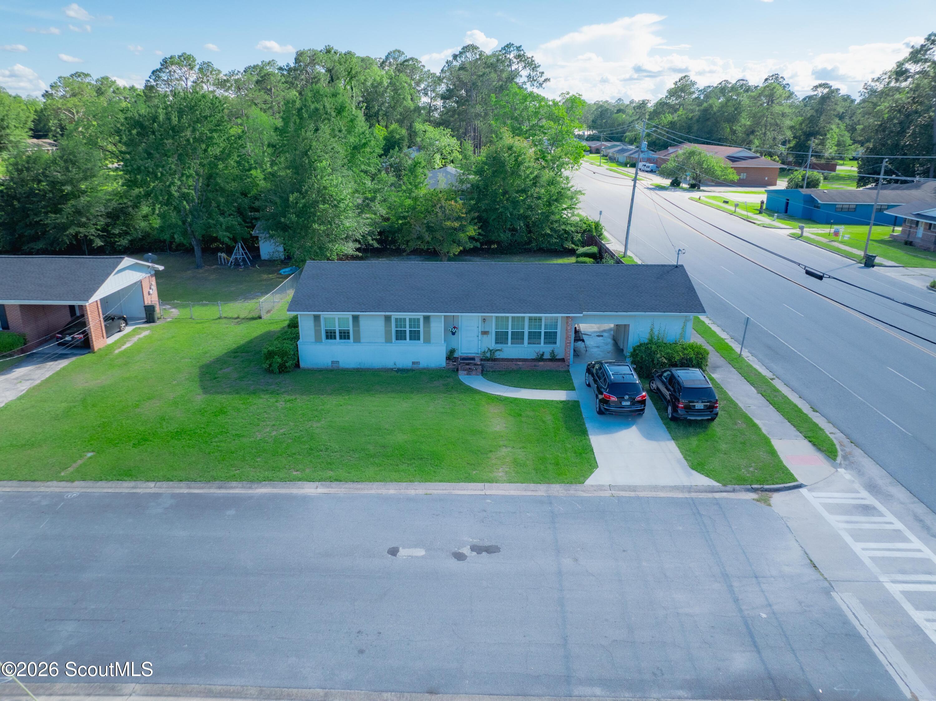 507 Pineview Drive Waycross, GA 31501 - Photo 4 of 28 003-3