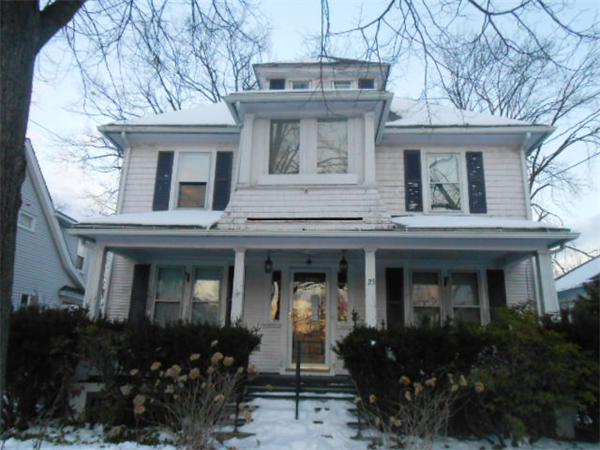 23 Greenbrier Street Springfield, MA 01108 - Photo 1 of 12 front view of a house