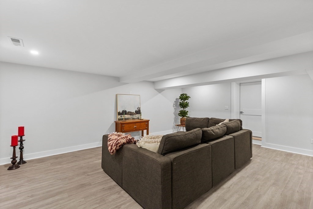 8 Briggs Road Lexington, MA 02421 - Photo 35 of 40