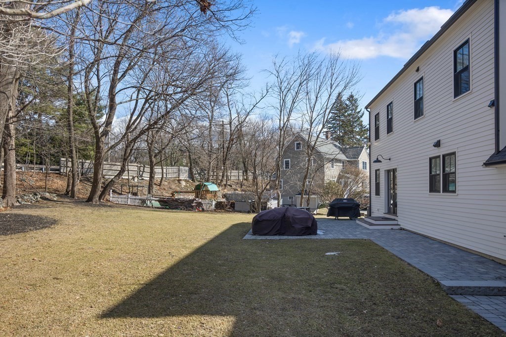 8 Briggs Road Lexington, MA 02421 - Photo 38 of 40