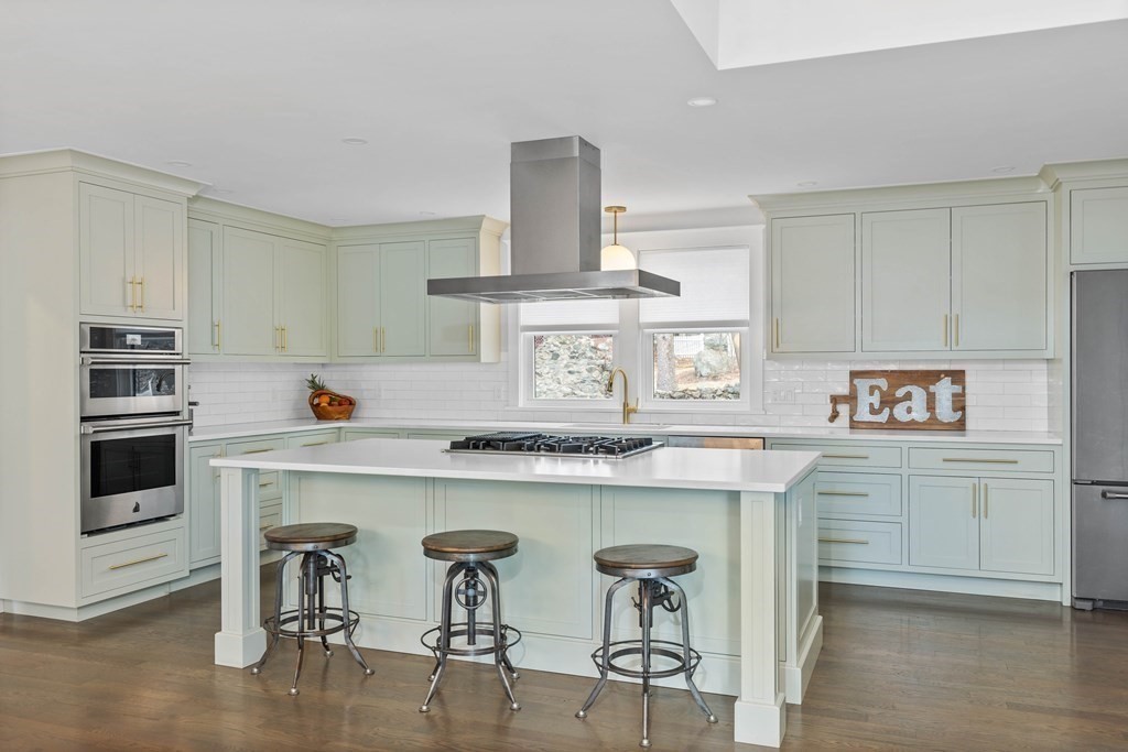 8 Briggs Road Lexington, MA 02421 - Photo 9 of 40