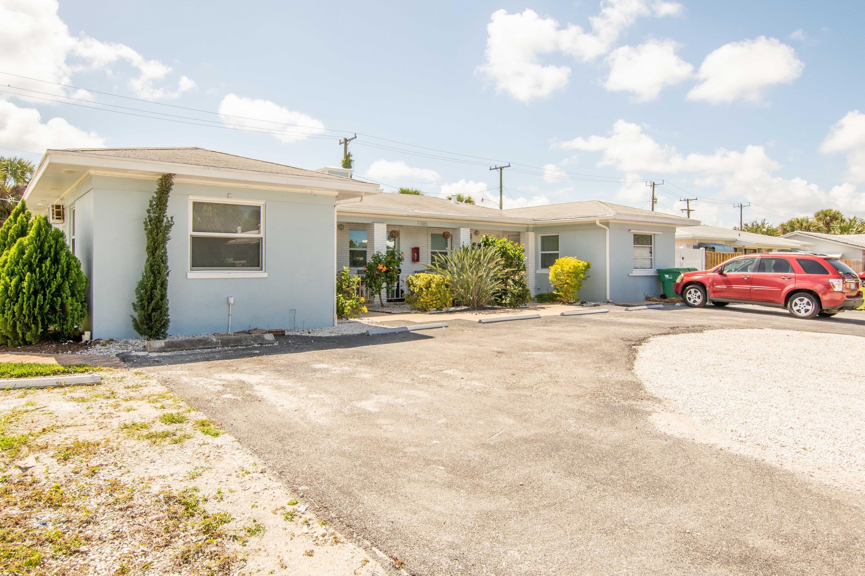 1165 Cabana Road Singer Island, FL 33404 - Photo 2 of 11 DSC_0036