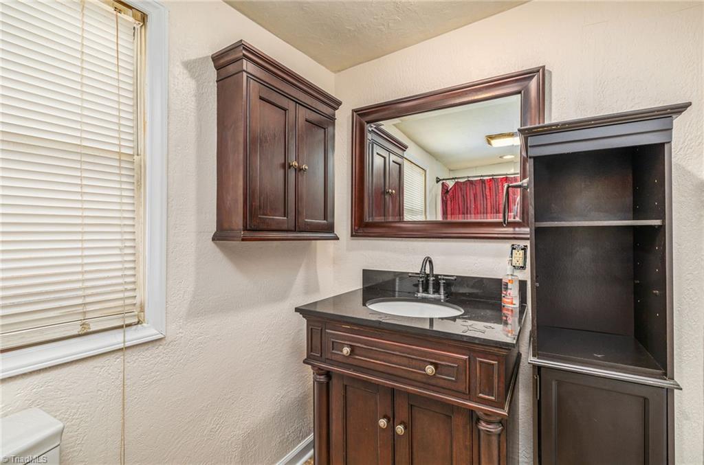 596 Riverview Road Lexington, NC 27292 - Photo 16 of 30 Gallery Image 16