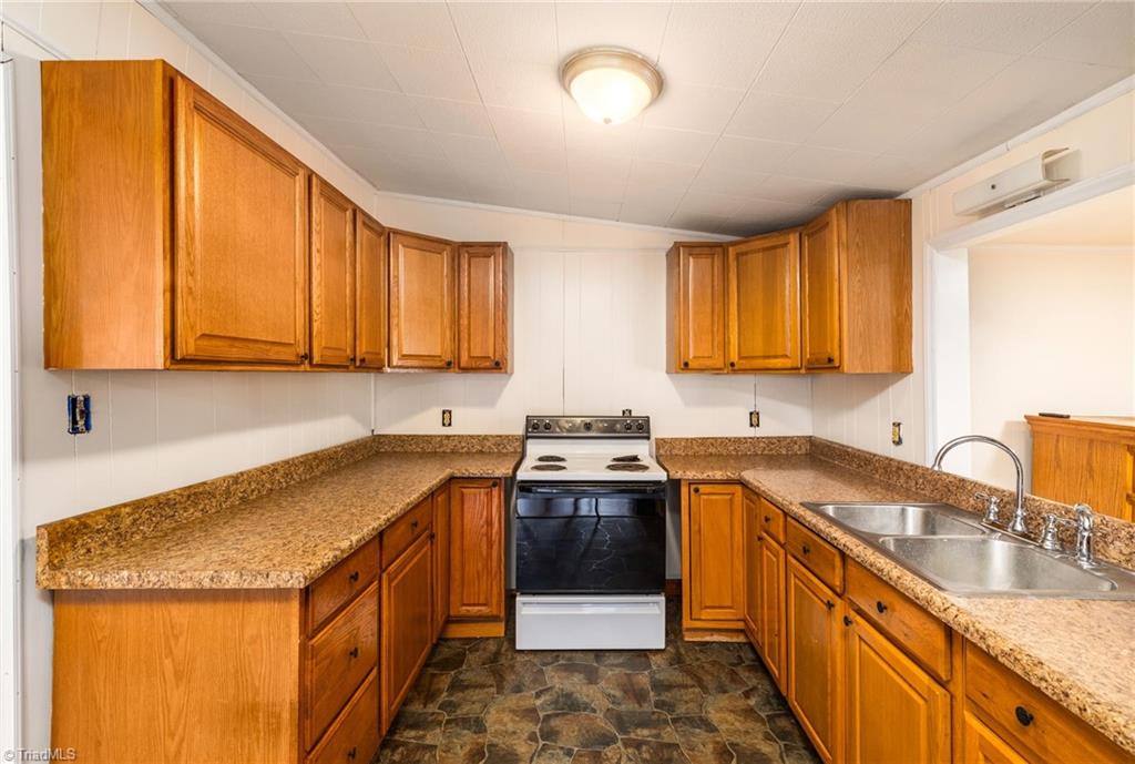 596 Riverview Road Lexington, NC 27292 - Photo 9 of 30 Gallery Image 9
