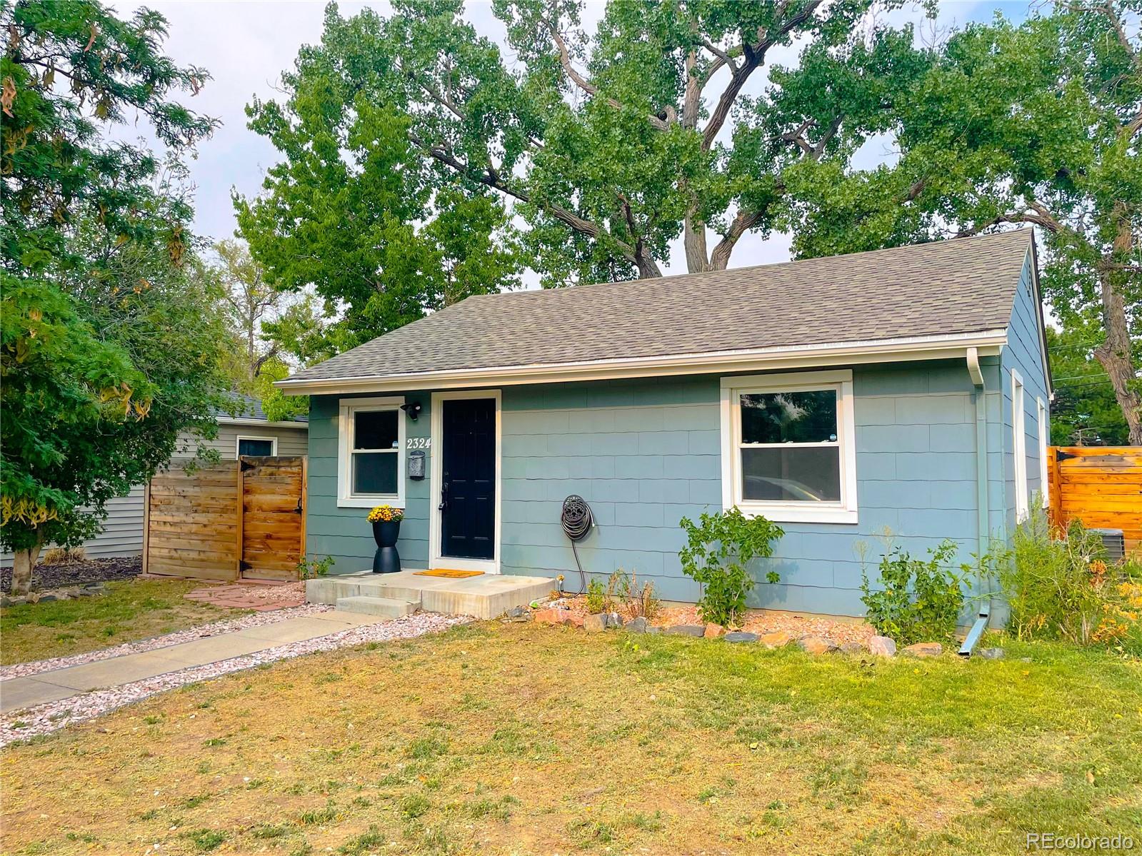 2324 Hanover Street Aurora, CO 80010 - Photo 1 of 28