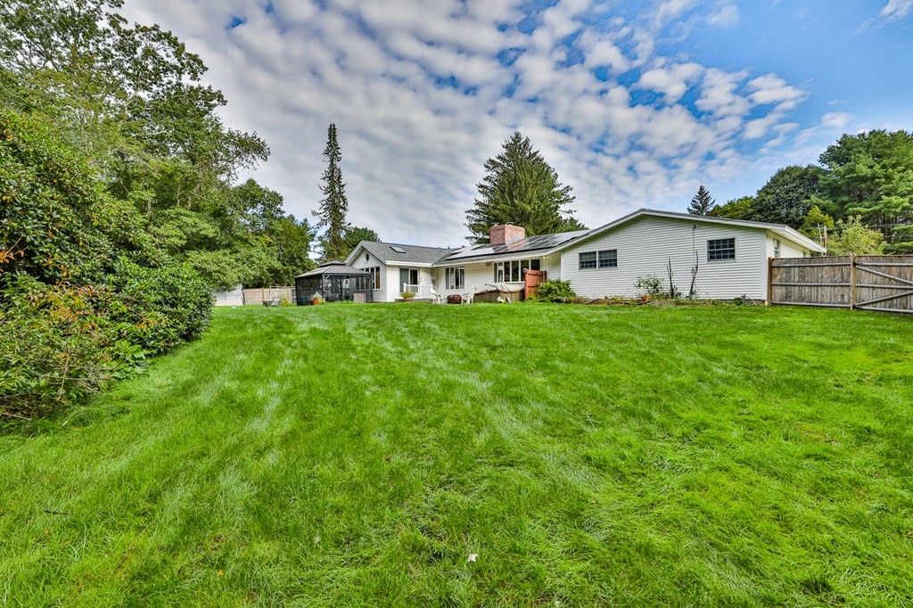 35 Silverbrook Road Boxford, MA 01921 - Photo 2 of 4