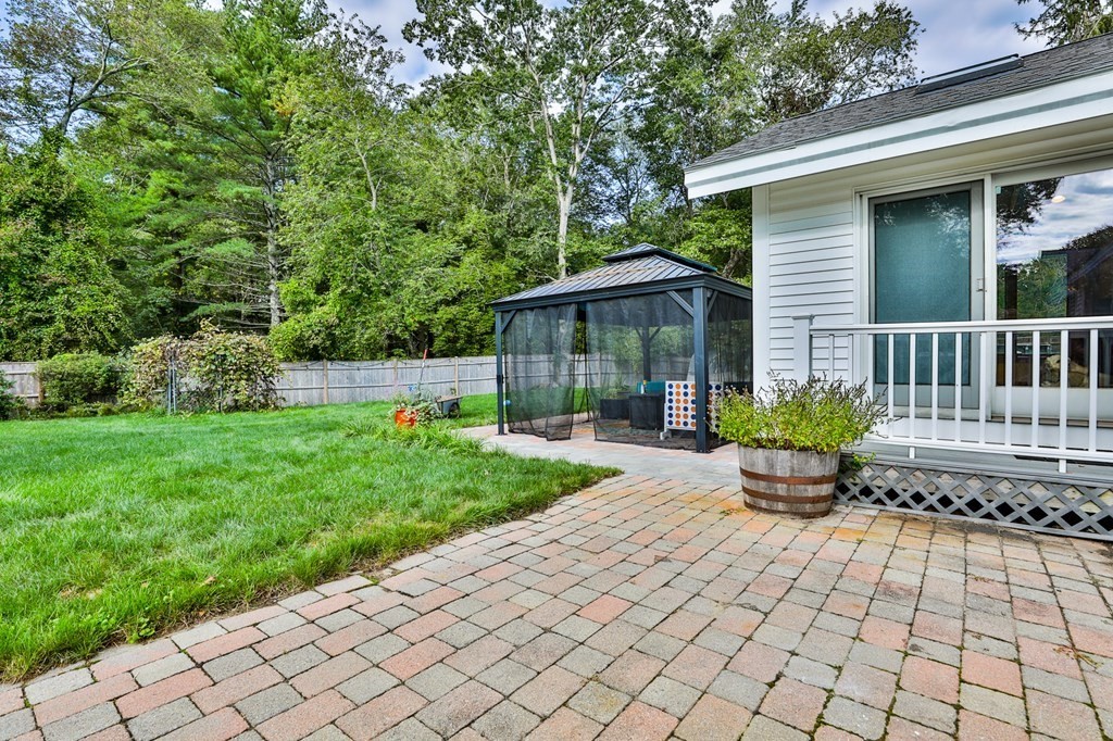 35 Silverbrook Road Boxford, MA 01921 - Photo 3 of 4
