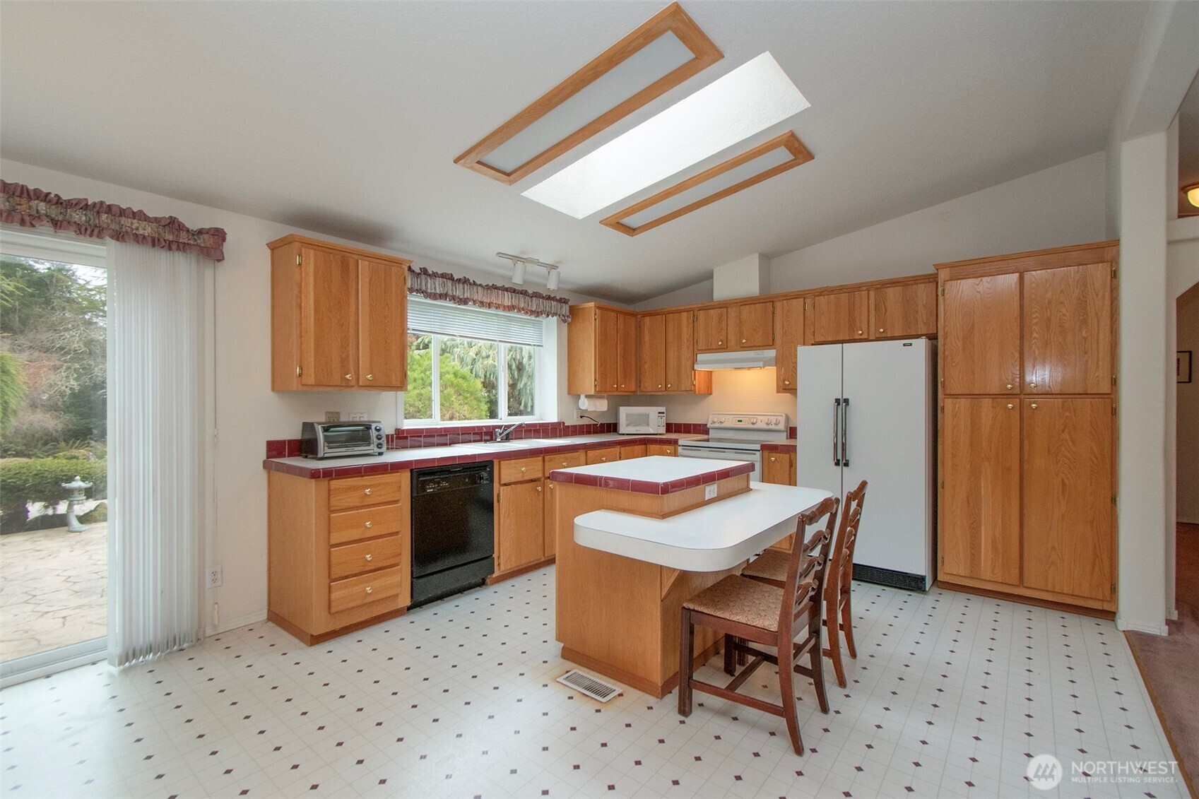 62 Johnson Road Port Angeles, WA 98363 - Photo 12 of 40