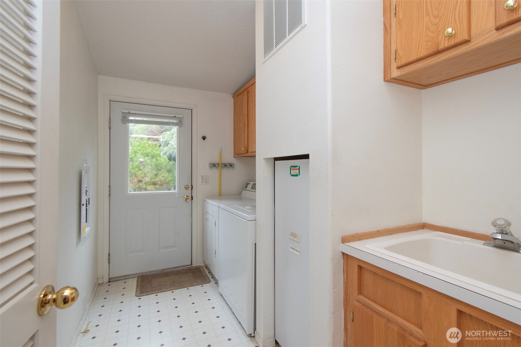 62 Johnson Road Port Angeles, WA 98363 - Photo 29 of 40