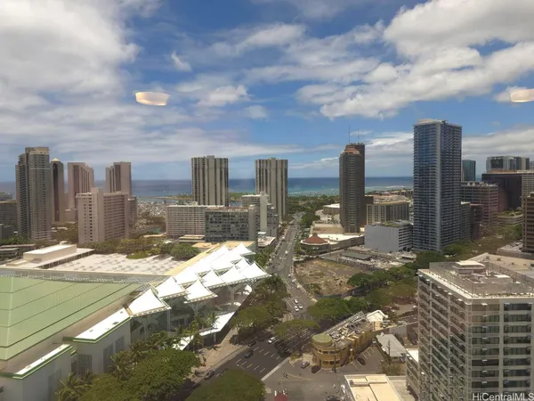 $1,400 | 1750 Kalakaua Avenue, Unit 3002, Honolulu, HI 96826