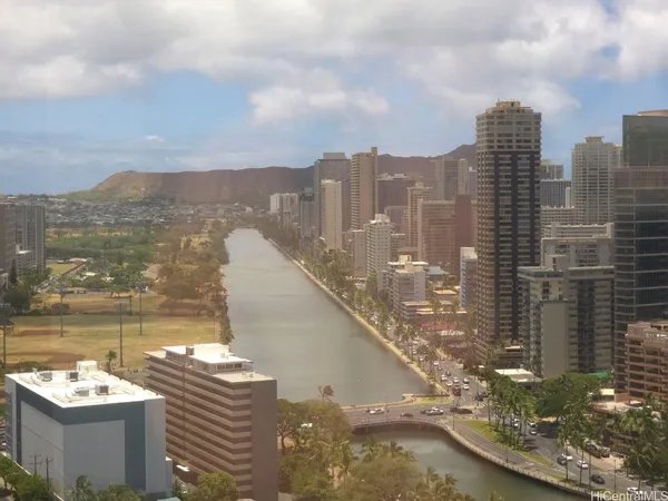$1,400 | 1750 Kalakaua Avenue, Unit 3002, Honolulu, HI 96826