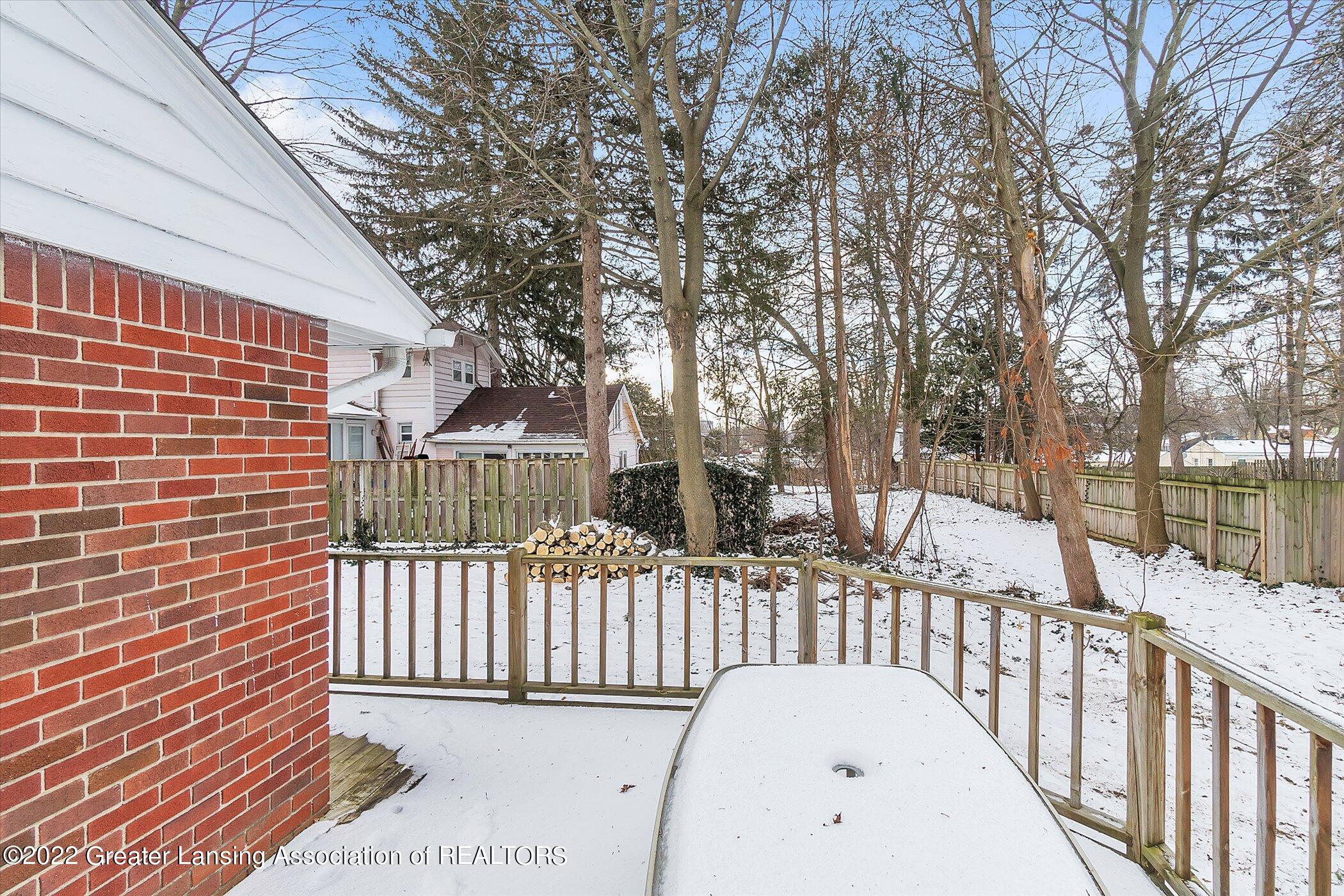 103 Oxford Road East Lansing, MI 48823 - Photo 32 of 36 34-103-Oxford-Rd-WindowStill-Real-Estate