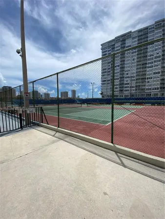 $2,390 | 2780 Northeast 183rd Street, Unit 909, Aventura, FL 33160