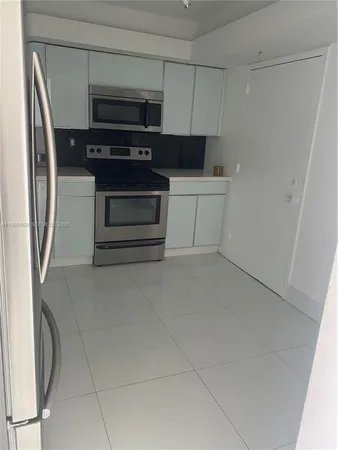 $2,390 | 2780 Northeast 183rd Street, Unit 909, Aventura, FL 33160