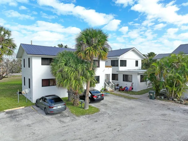 $1,850 | 652 Hernando Street, Unit B, Fort Pierce, FL 34949