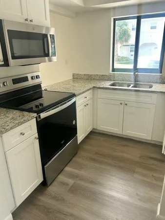 $1,850 | 652 Hernando Street, Unit B, Fort Pierce, FL 34949