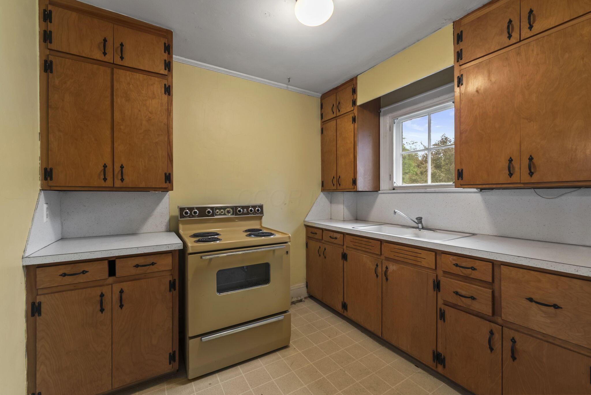 1875 Roxbury Road Upper Arlington, OH 43212 - Photo 73 of 97 CH- Kitchen