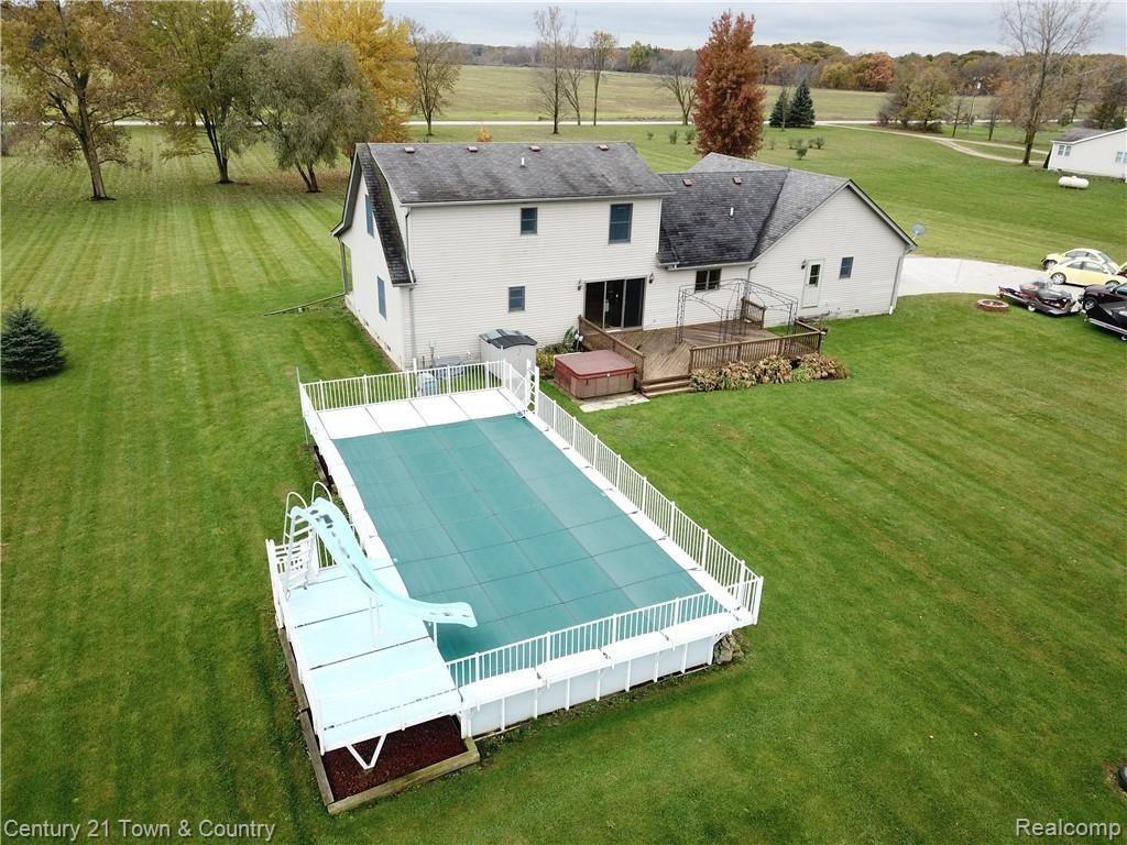 10352 Weber Road Columbus, MI 48063 - Photo 42 of 46 Kayak Pool with 2 year old liner