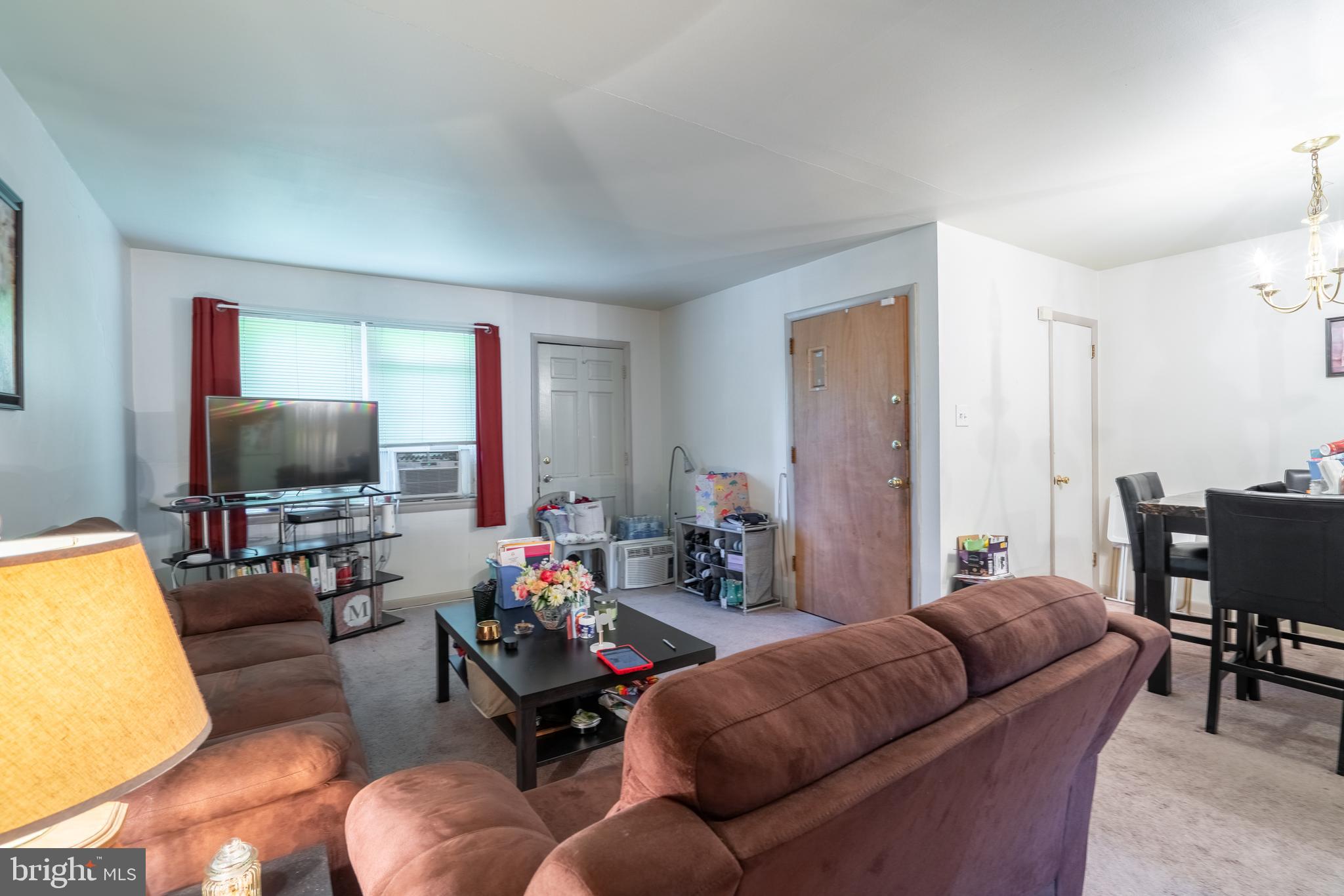 2651 Daphne Road Philadelphia, PA 19131 - Photo 11 of 21 Second Floor Living Room