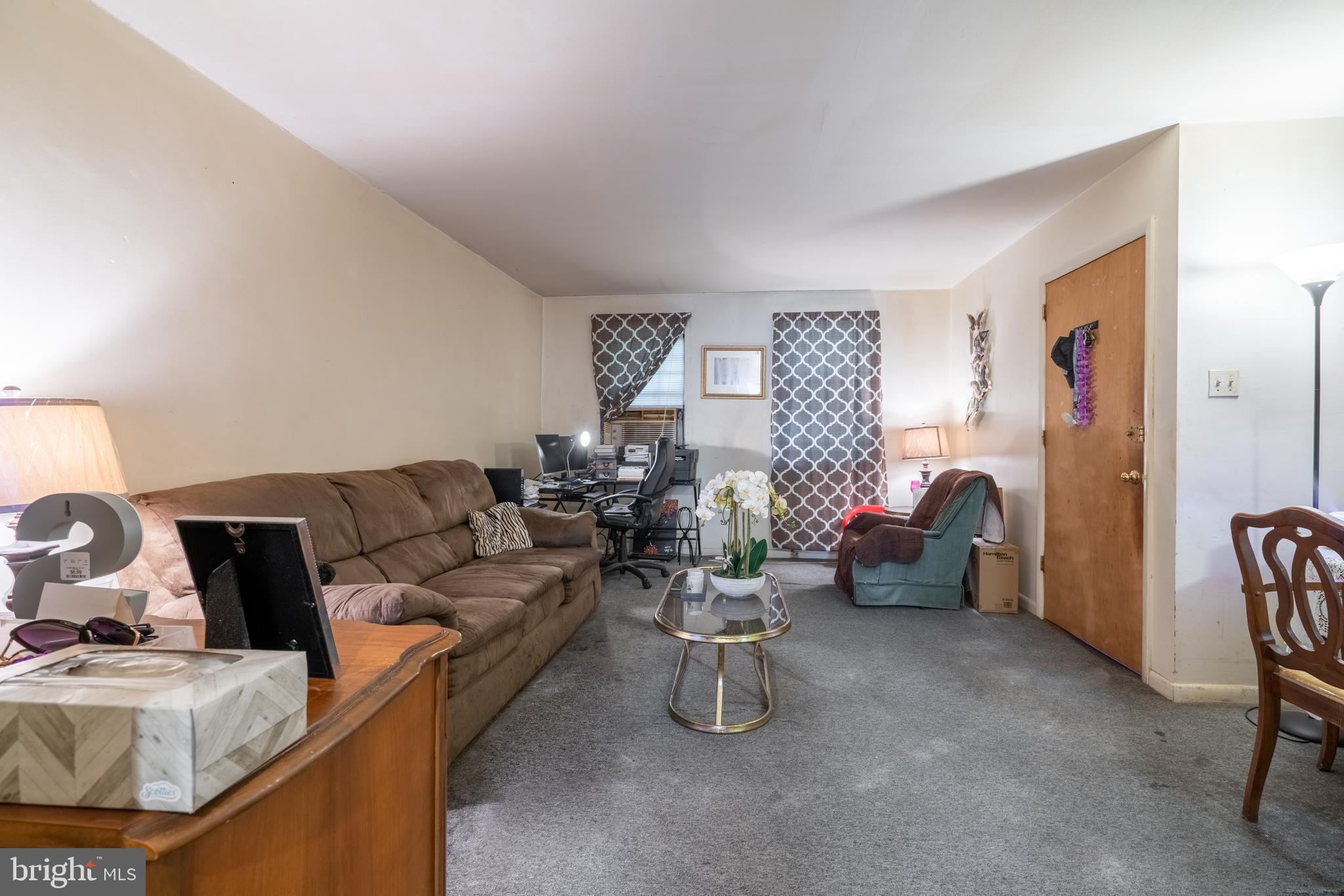 2651 Daphne Road Philadelphia, PA 19131 - Photo 3 of 21 First Floor Living Room