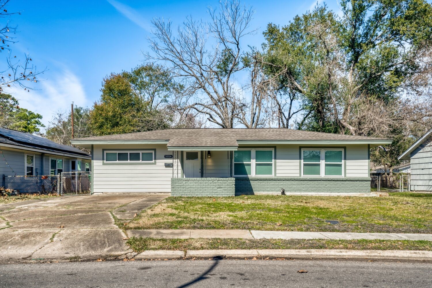 5014 Viking Drive Houston, TX 77092 - Photo 1 of 30 front view of a house with a patio