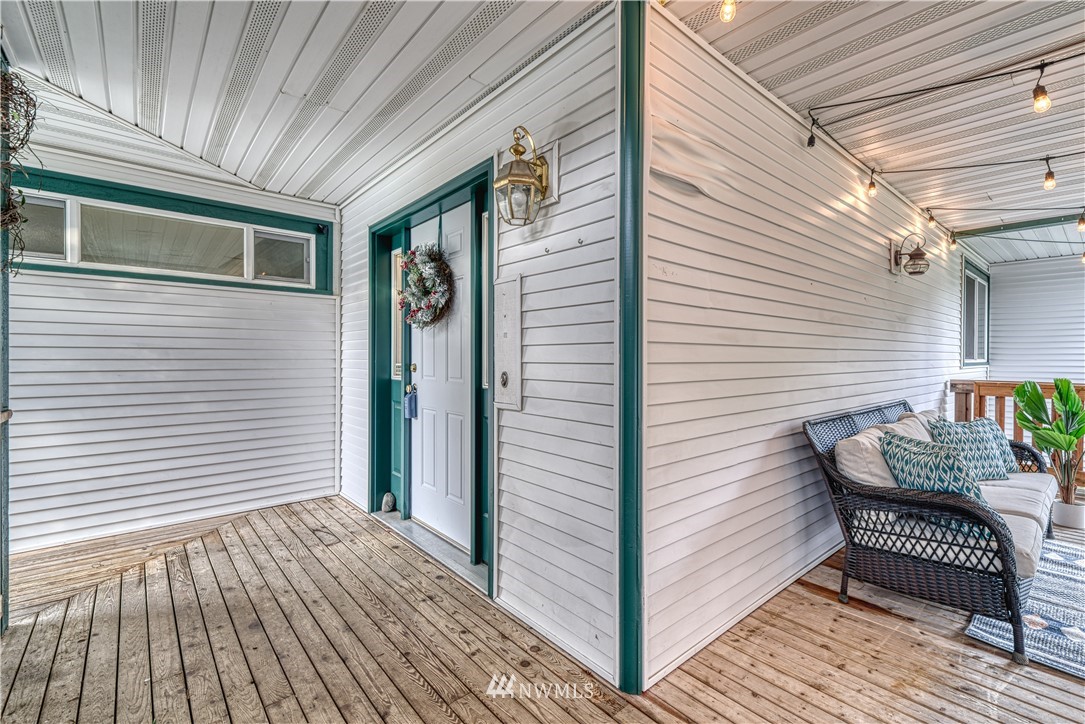 2797 Erlands Point Road Northwest Bremerton, WA 98312 - Photo 11 of 39 Gallery Image 11