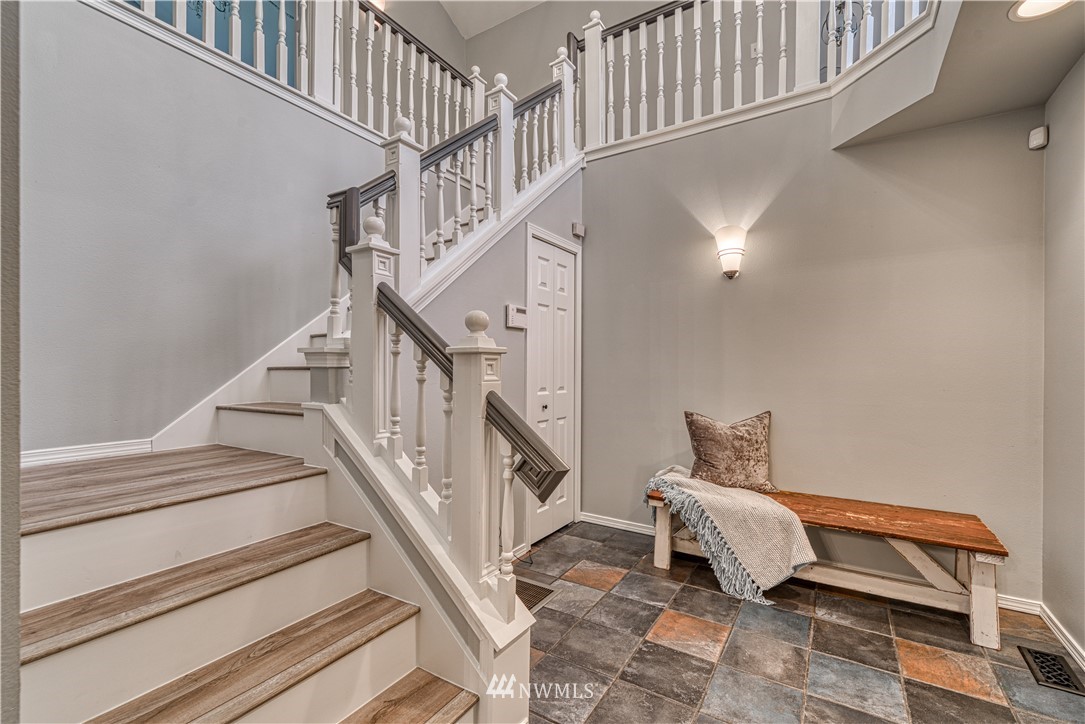 2797 Erlands Point Road Northwest Bremerton, WA 98312 - Photo 13 of 39 Gallery Image 13