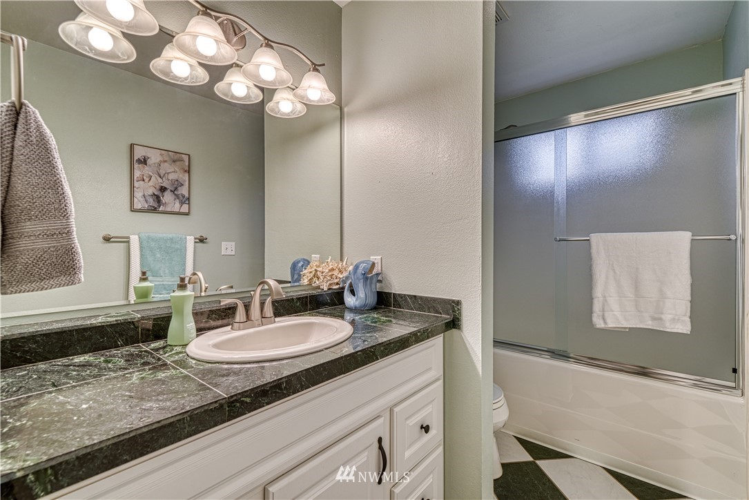 2797 Erlands Point Road Northwest Bremerton, WA 98312 - Photo 21 of 39 Gallery Image 21