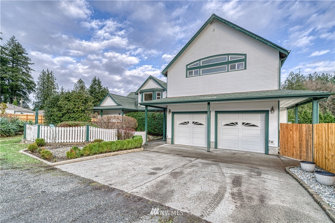 2797 Erlands Point Road Northwest Bremerton, WA 98312 - Photo 4 of 39 Gallery Image 4