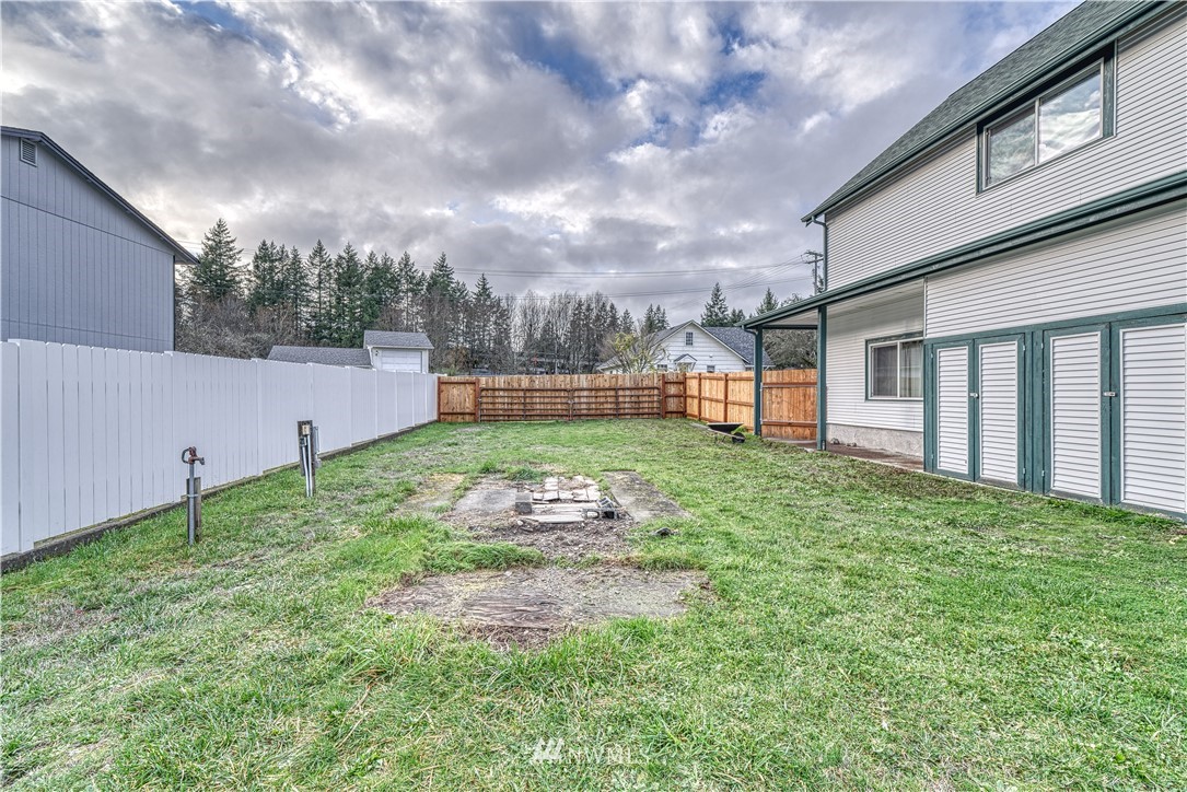 2797 Erlands Point Road Northwest Bremerton, WA 98312 - Photo 5 of 39 Gallery Image 5