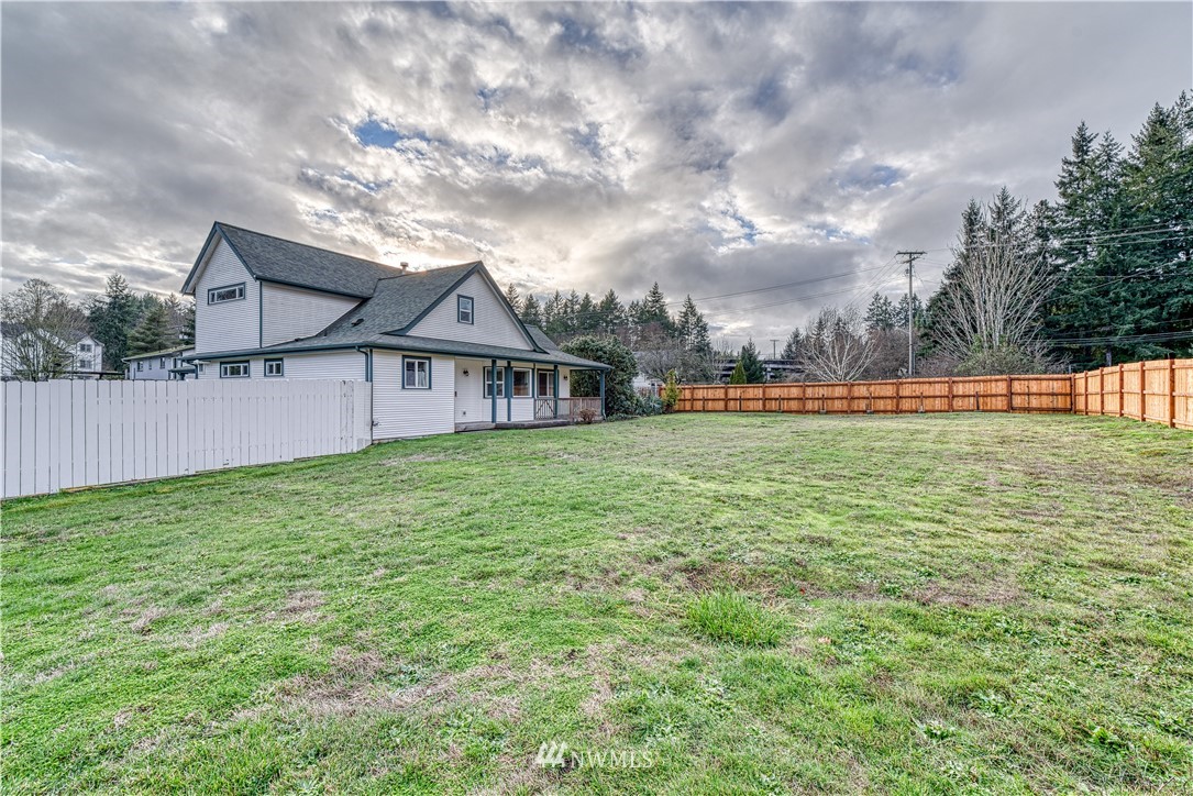 2797 Erlands Point Road Northwest Bremerton, WA 98312 - Photo 8 of 39 Gallery Image 8