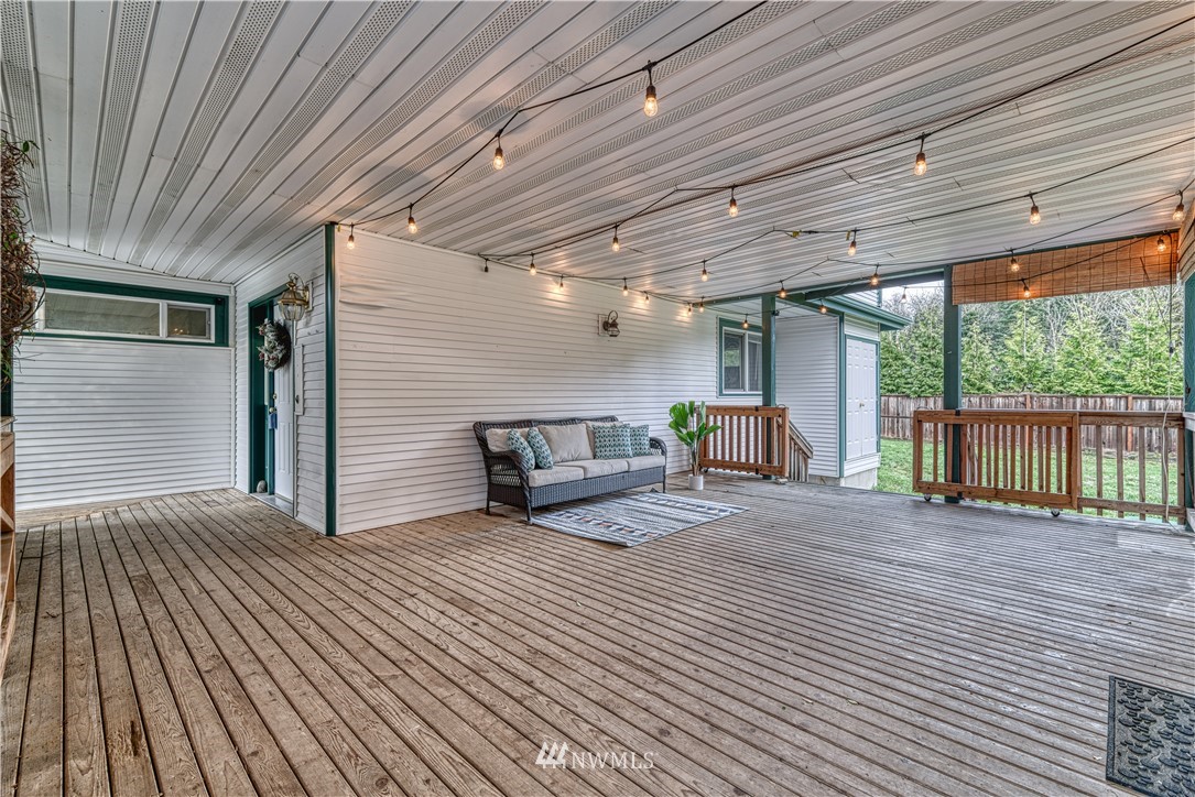 2797 Erlands Point Road Northwest Bremerton, WA 98312 - Photo 9 of 39 Gallery Image 9