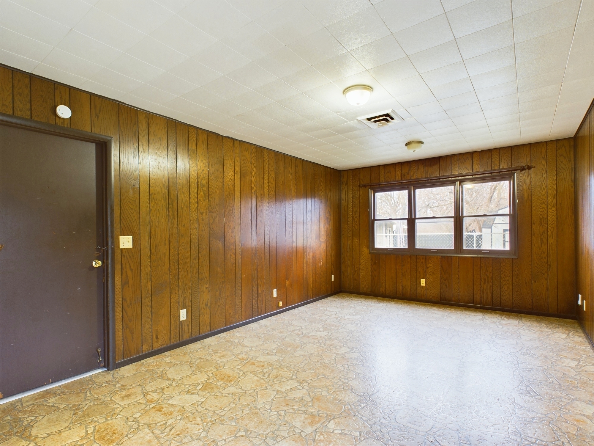 314 Eastman Road Chesterfield, IN 46017 - Photo 12 of 19