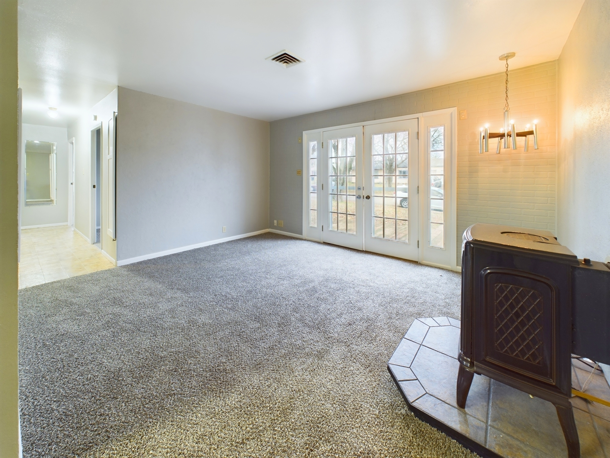 314 Eastman Road Chesterfield, IN 46017 - Photo 4 of 19