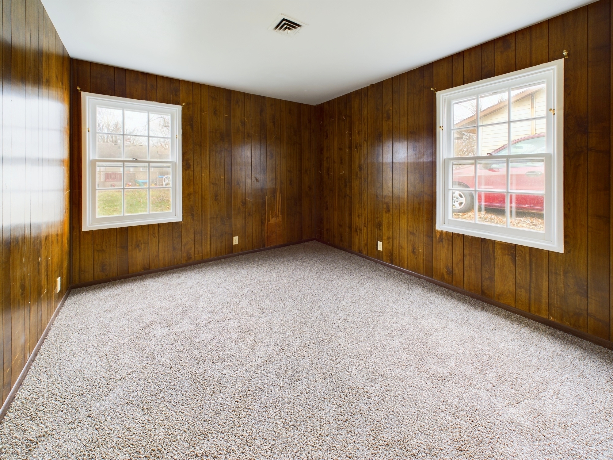 314 Eastman Road Chesterfield, IN 46017 - Photo 9 of 19