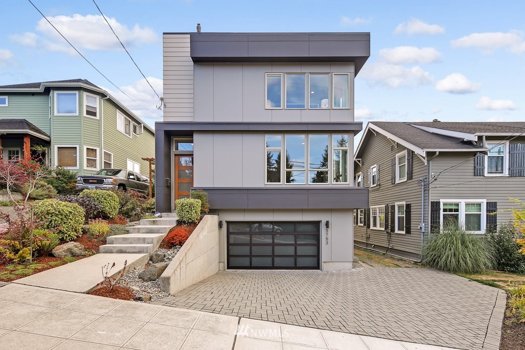 3753 Southwest Webster Street Seattle, WA 98126 - Photo 3 of 25 Gallery Image 3