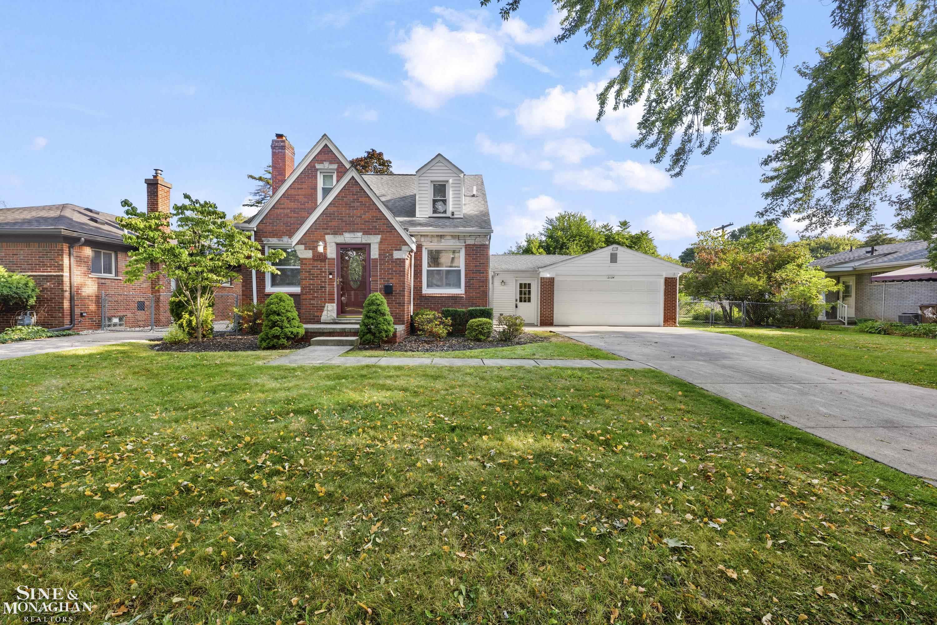 2134 Hawthorne Road Grosse Pointe, MI 48236 - Photo 43 of 49 50187927-884e3df3-5afc-45fb-8b3b-435bebb0eaac.JPG