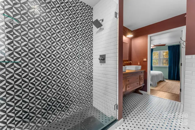 $545,000 | 219 Five Star Drive, Glenville, NC 28736